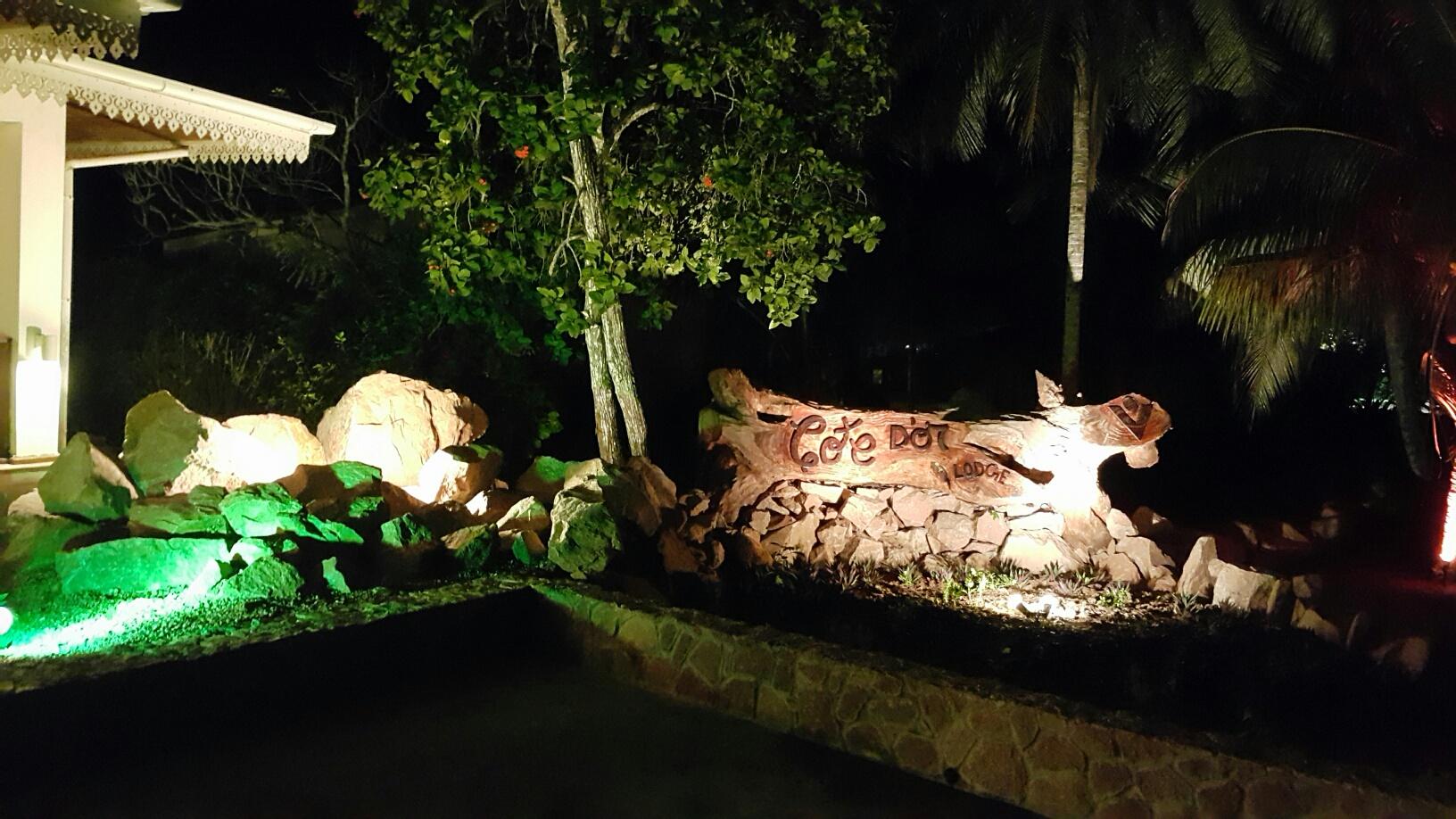 Cote D'or فندق Anse Volbert Village